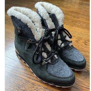 Sorel Women’s Sneakchic Alpine Waterproof Boots 9